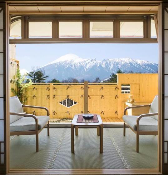 ホテル Hachimantai Heights