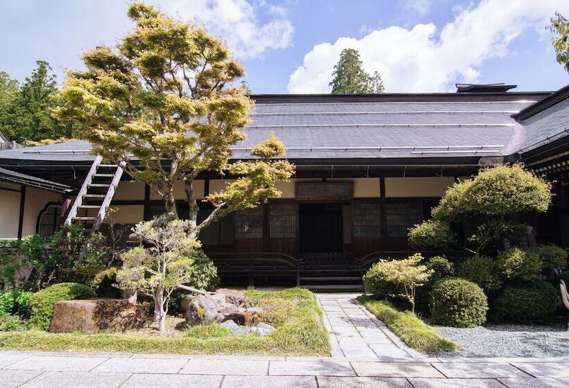 هتل 高野山 宿坊 常喜院 Koyasan Shukubo Jokiin