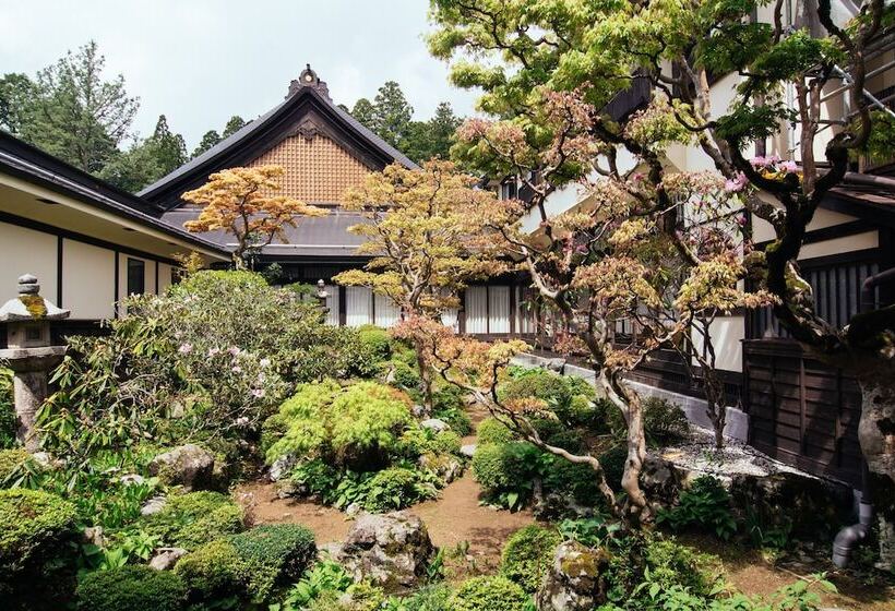 هتل 高野山 宿坊 常喜院 Koyasan Shukubo Jokiin