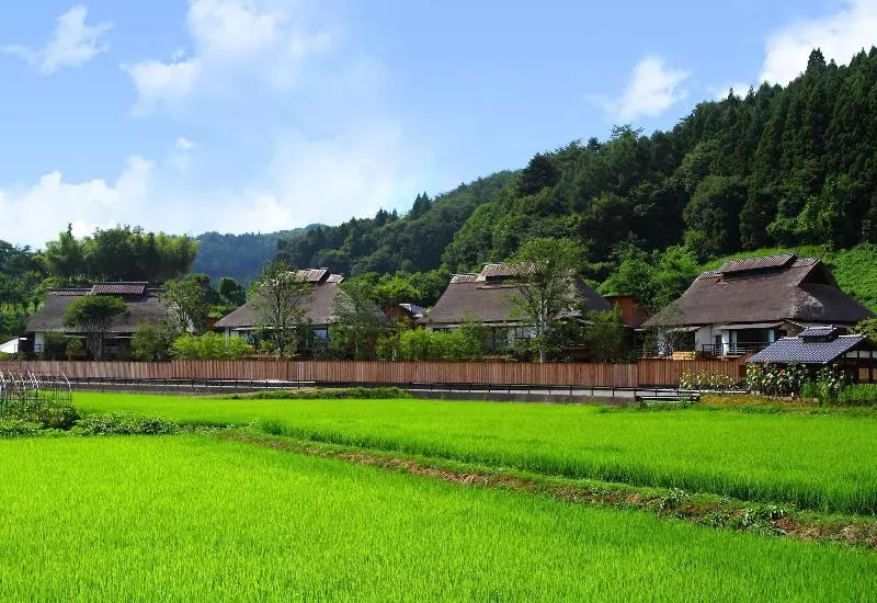 Hotelli Kawabaonsen Kayabukinogensenyuyado Yutorian