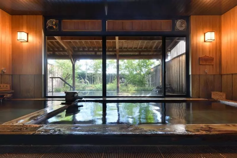 Hotelli Kawabaonsen Kayabukinogensenyuyado Yutorian