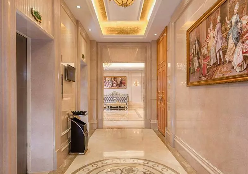 Vienna Hotel Shenzhen Lo Wu Control Point