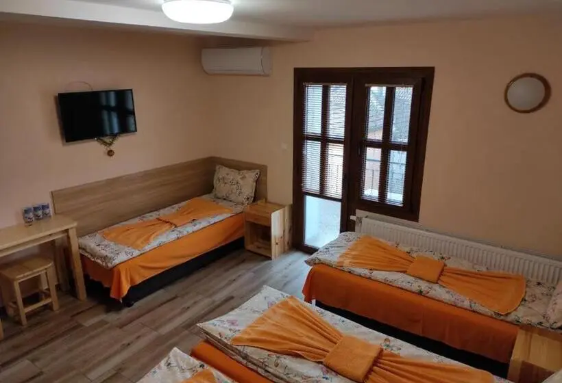 Family Hotel Varusha