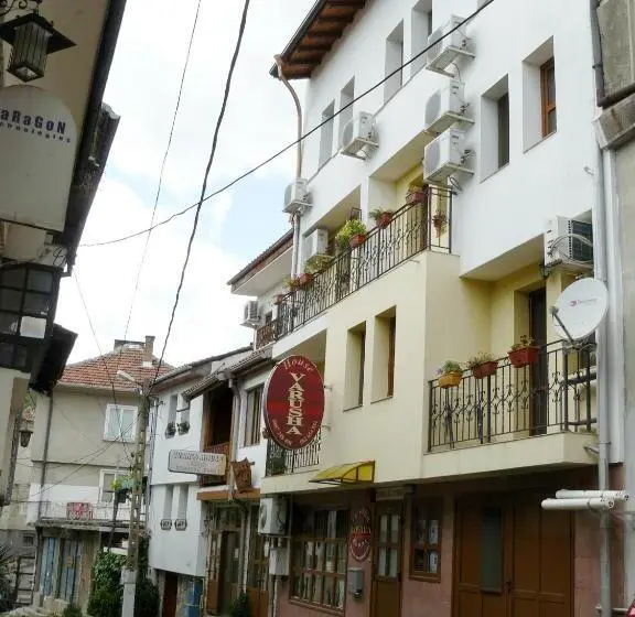 Family Hotel Varusha