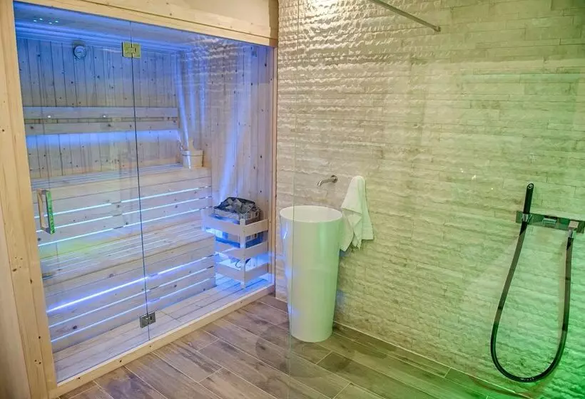 Hotelli Antica Quercia Villa & Spa