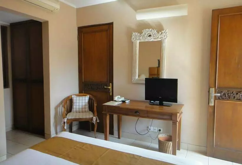 Hotelli Balira Airport