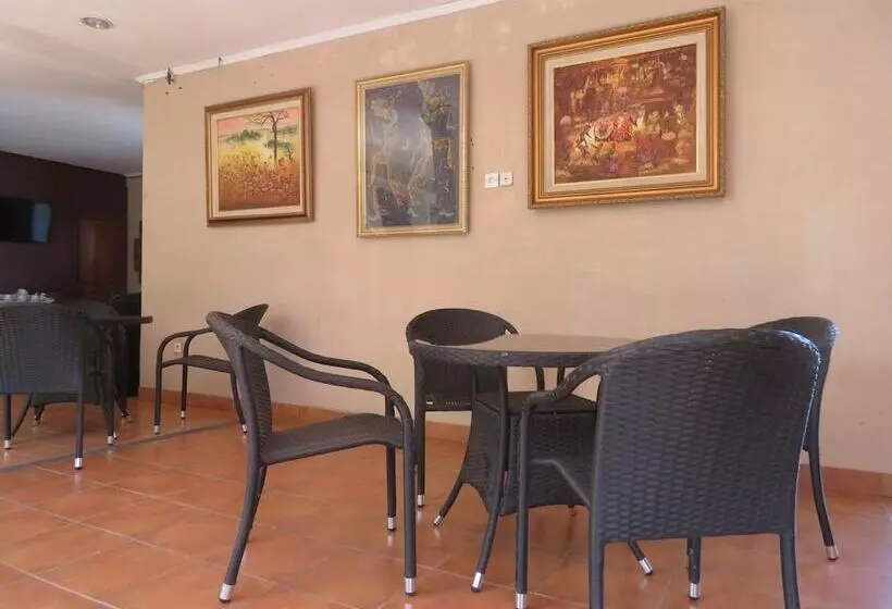 Hotelli Balira Airport