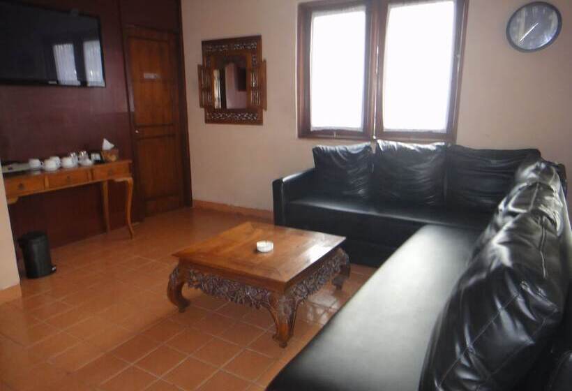 فندق Balira Airport