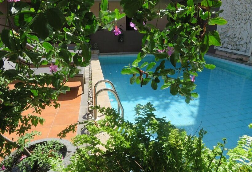 فندق Balira Airport