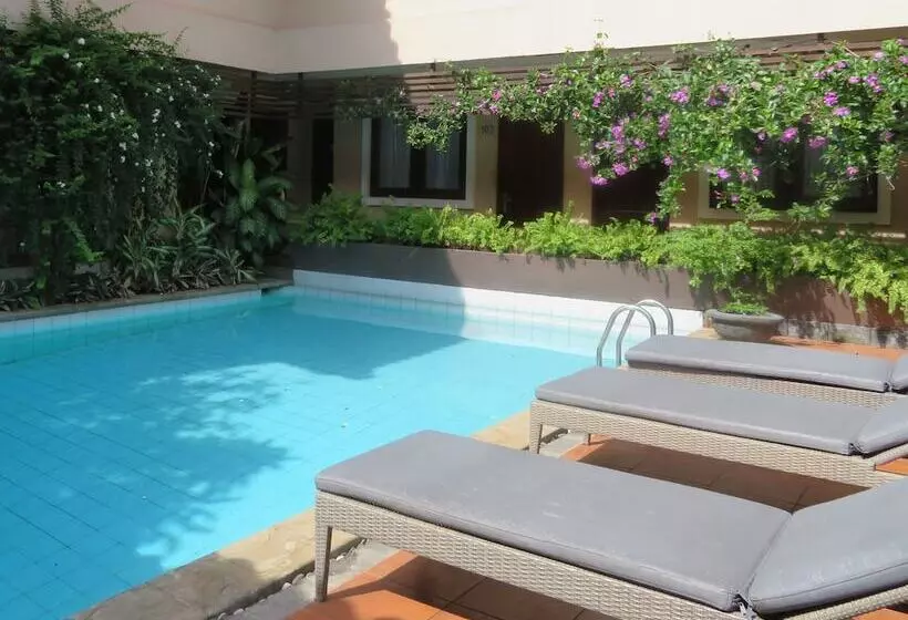 Hotelli Balira Airport