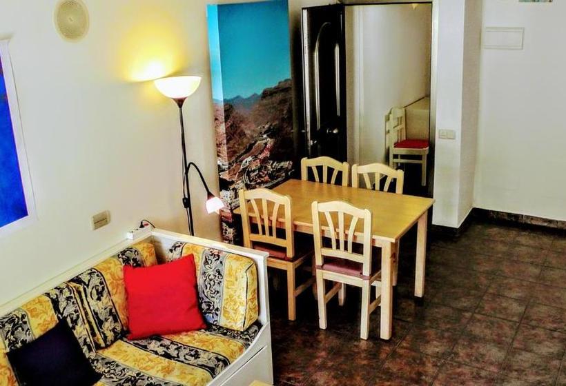 هتل Blue Explorers Resort