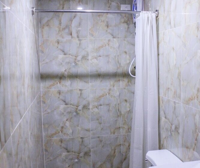 בית מלון כפרי Butuan Grand Palace