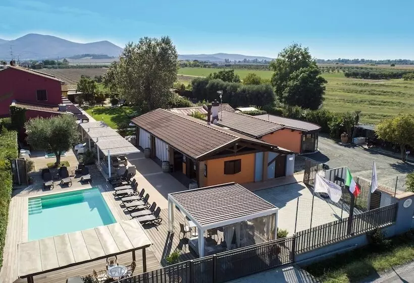 هتل Country Resort Le Due Ruote