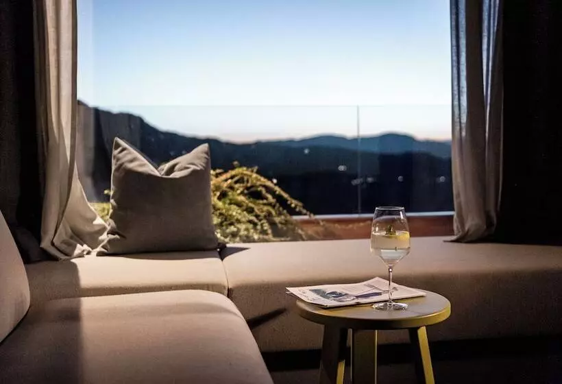 Hotelli La Paula Apartments & Suites