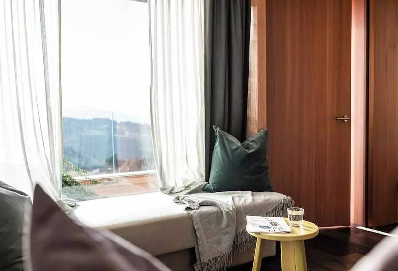 Hotelli La Paula Apartments & Suites