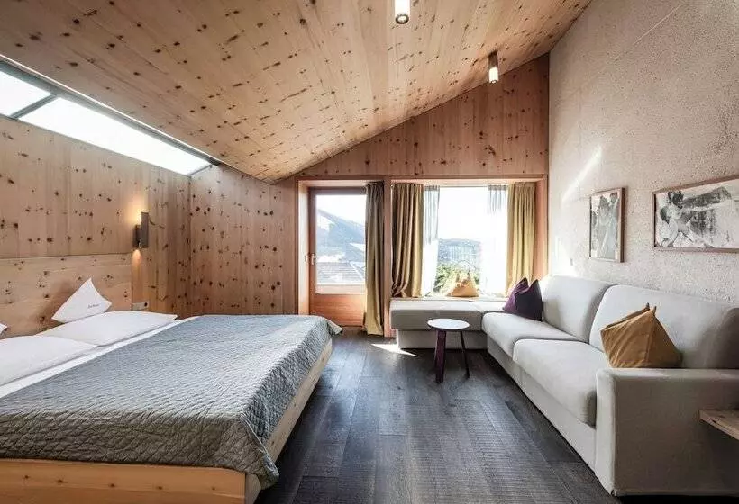 Hotelli La Paula Apartments & Suites