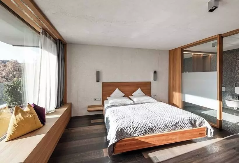 Hotelli La Paula Apartments & Suites