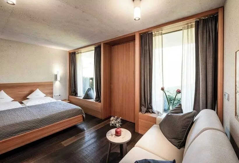 Hotelli La Paula Apartments & Suites