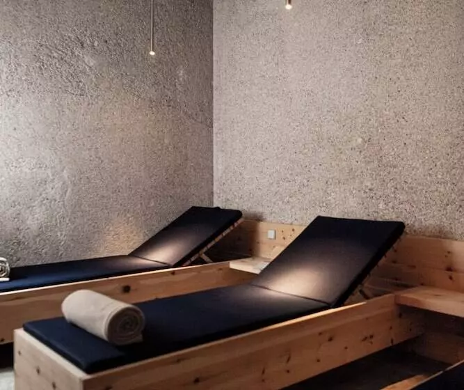 Hotelli La Paula Apartments & Suites