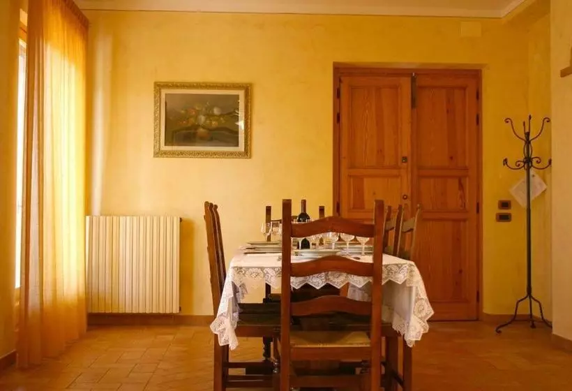 هتل La Pietraia