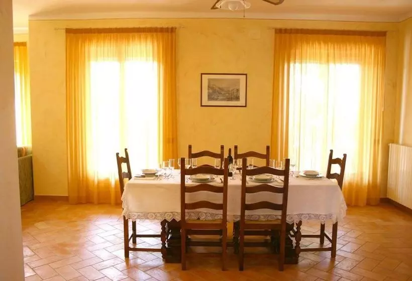 هتل La Pietraia