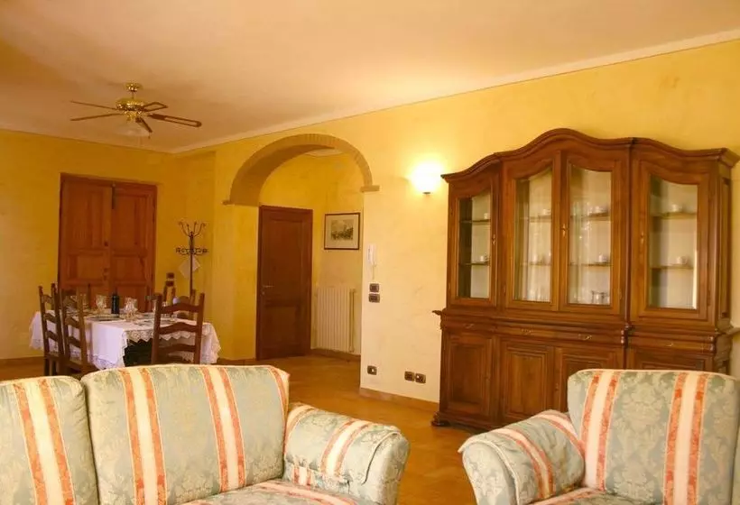 هتل La Pietraia