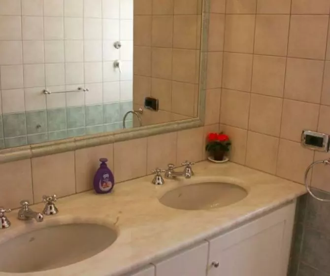 هتل La Pietraia