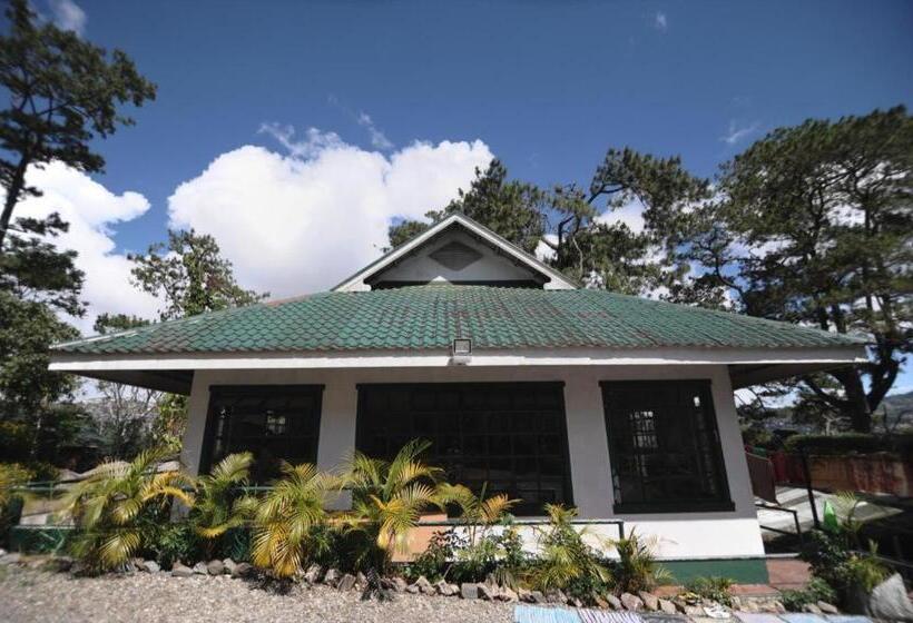 בית מלון כפרי Pine Breeze Cottages