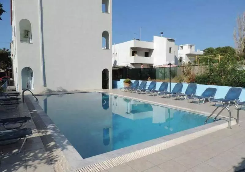Hotelli Sterling Apartments