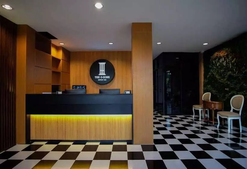 هتل The Ozone Airport Inn