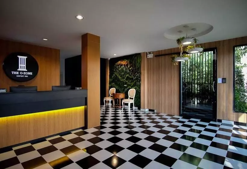 هتل The Ozone Airport Inn