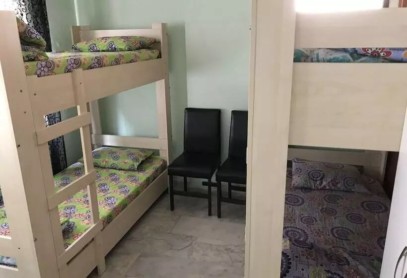 هتل Adana Hostel 1