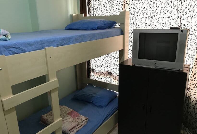 هتل Adana Hostel 1