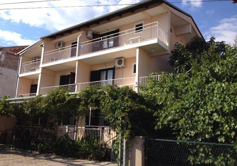 בית מלון כפרי Apartments Dali