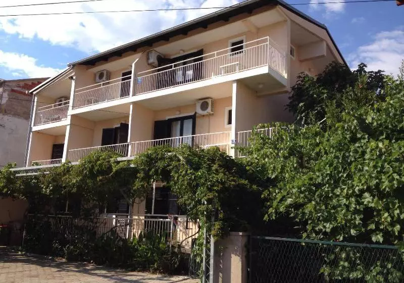 هتل Apartments Dali