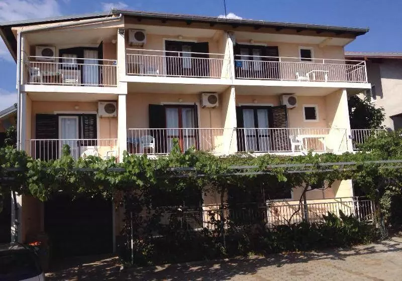 هتل Apartments Dali