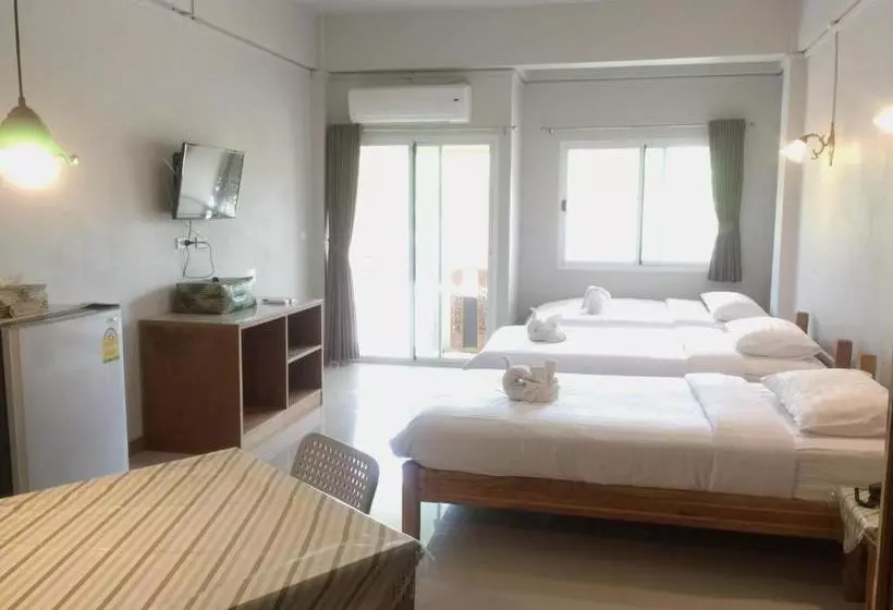 هتل Baan Bangrak Residence