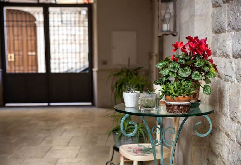 Отель Borgomurgia