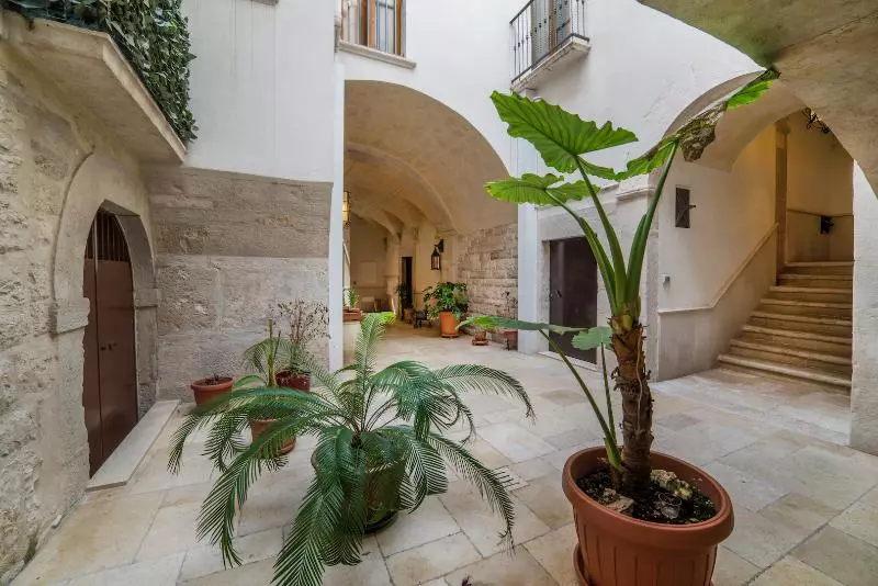 ホテル Borgomurgia