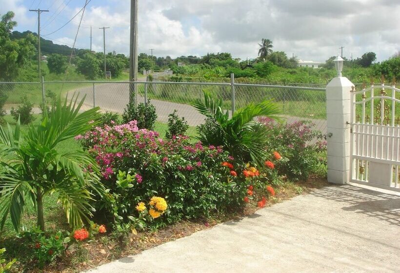 هتل Friars Hill Cottage