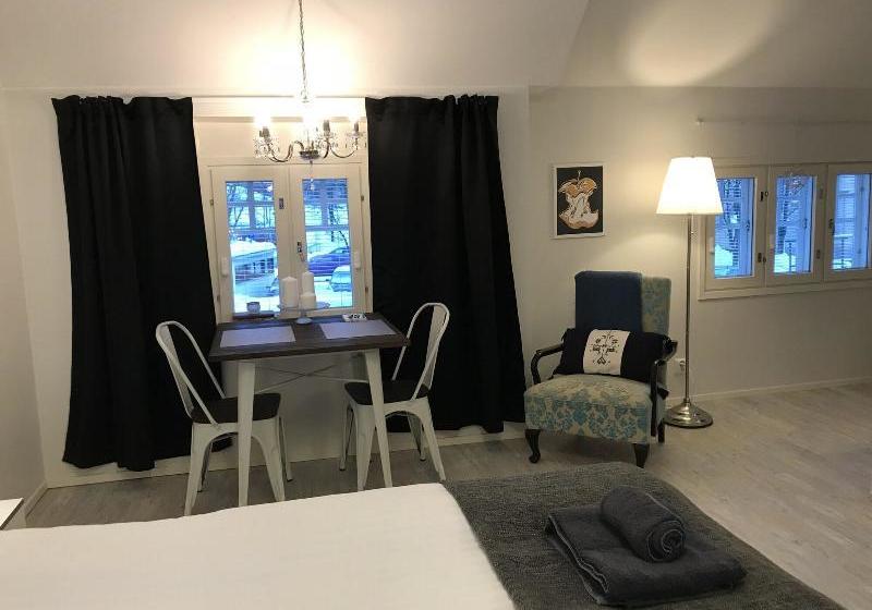 فندق Green Door Apartments