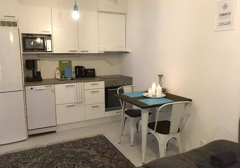 هتل Green Door Apartments