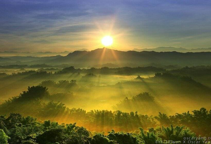 هتل Meet By Chance   Hostel