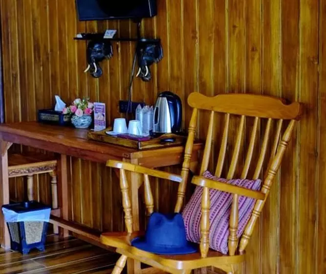 هتل Sawasdeesukhothai Resort