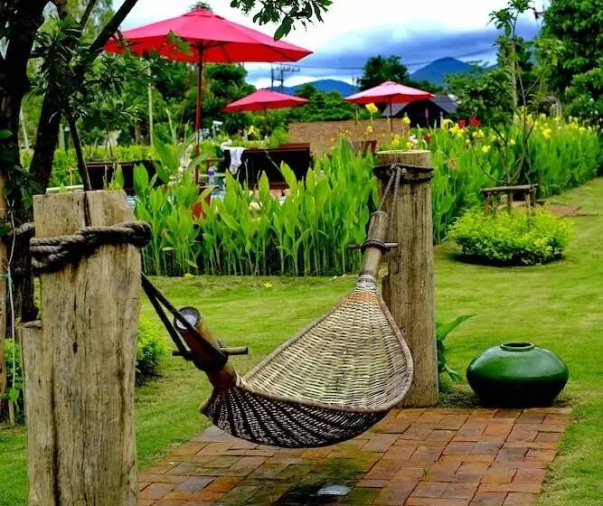 هتل Sawasdeesukhothai Resort