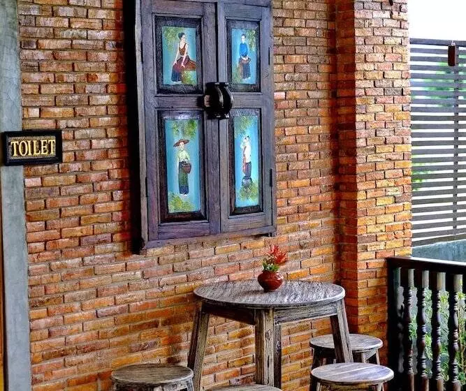 هتل Sawasdeesukhothai Resort