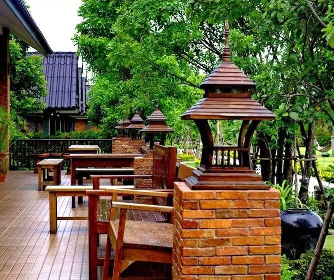 هتل Sawasdeesukhothai Resort