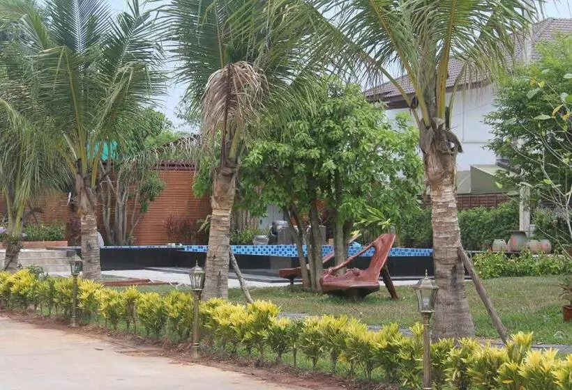 هتل Tawan Anda Garden