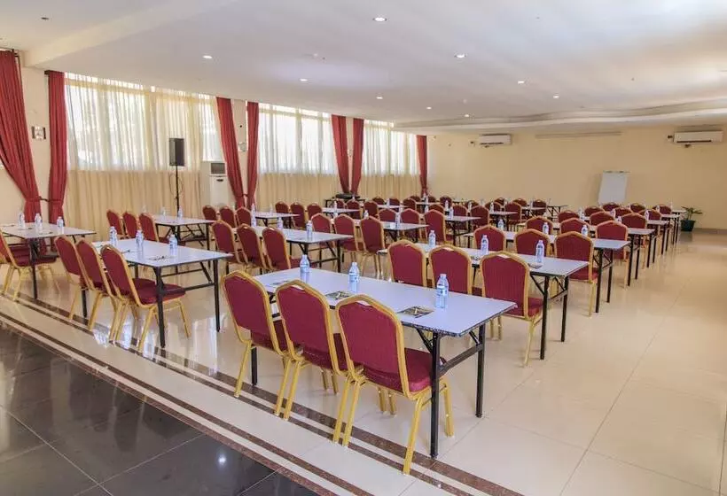 هتل Wash And Wills