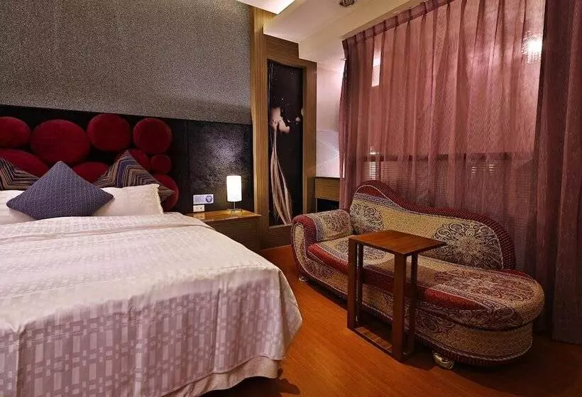 Prague Spring Boutique Motel